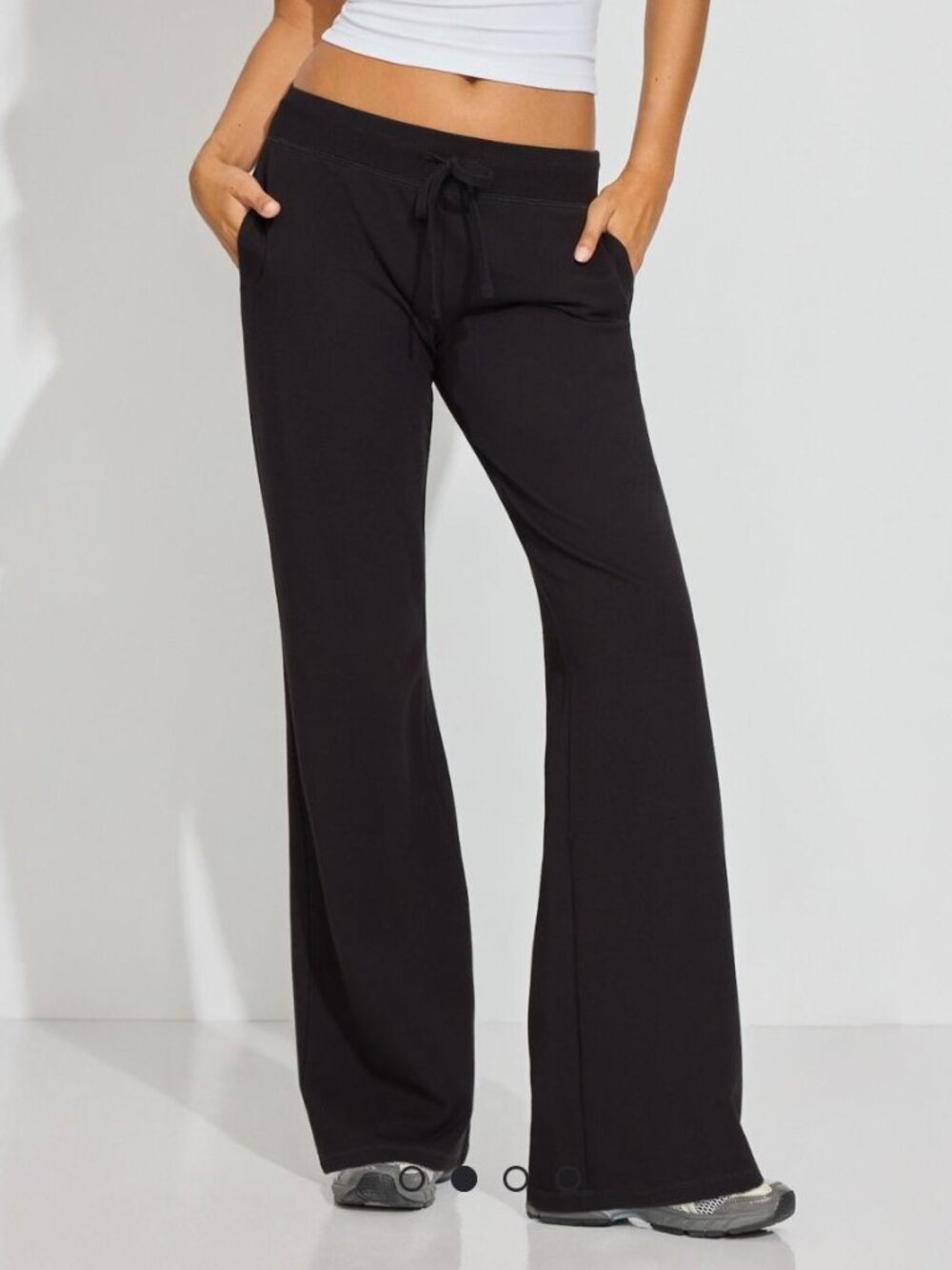 Women's Alo Sway Bootcut Sweatpant Black Leg lengthening casual flared pants🌙 - Picture 11 of 11